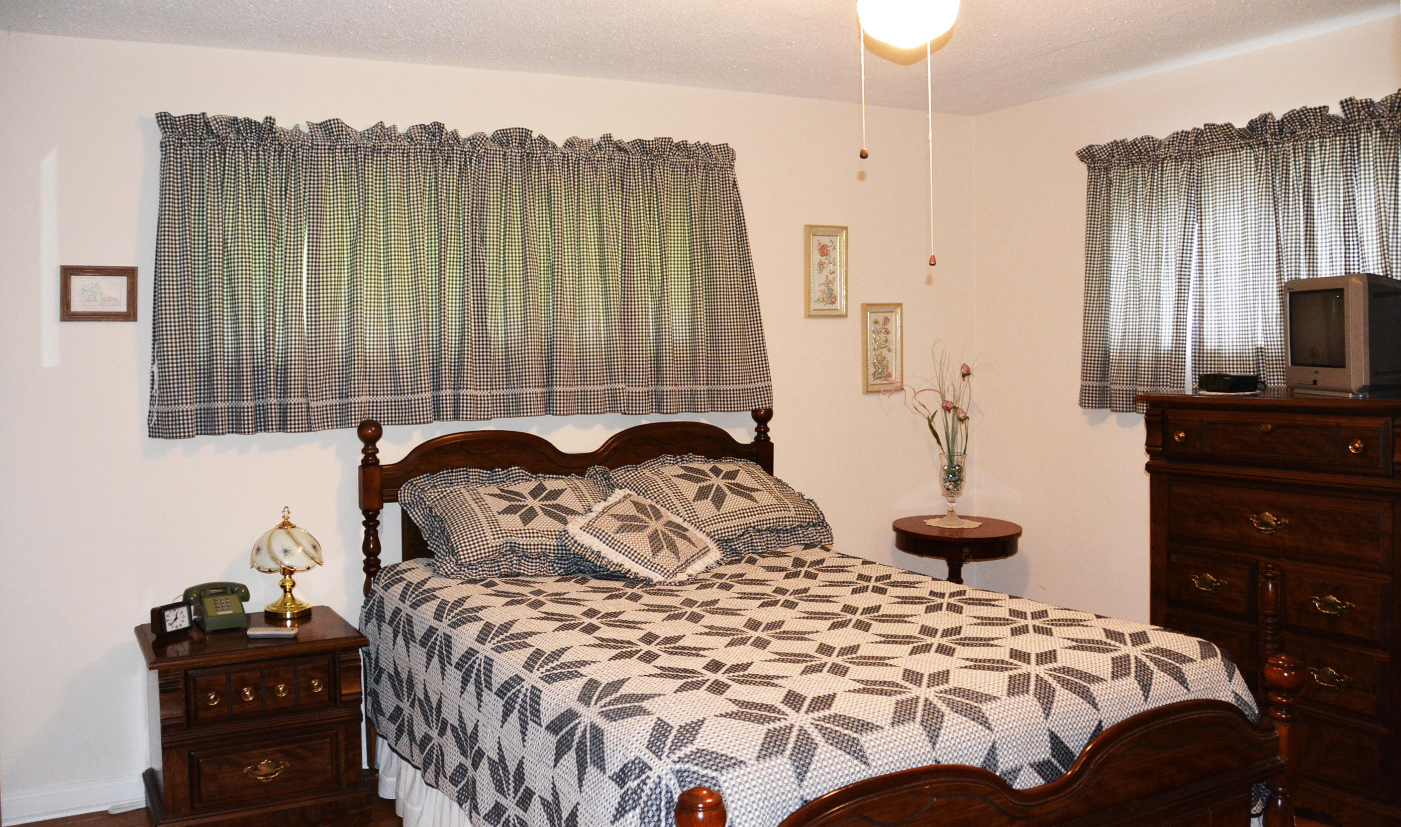 1914 Close Road, Unit 4 Chattanooga, TN 37412 - Photo 14 of 25 Bedroom