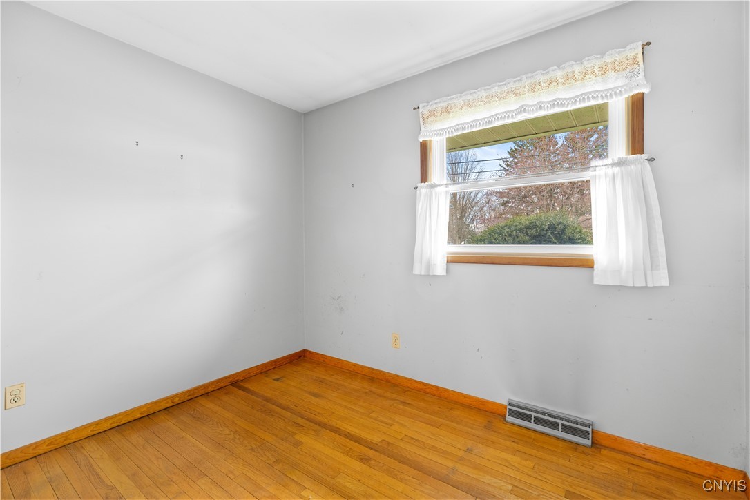 418 Fiore Drive Utica, NY 13502 - Photo 14 of 22