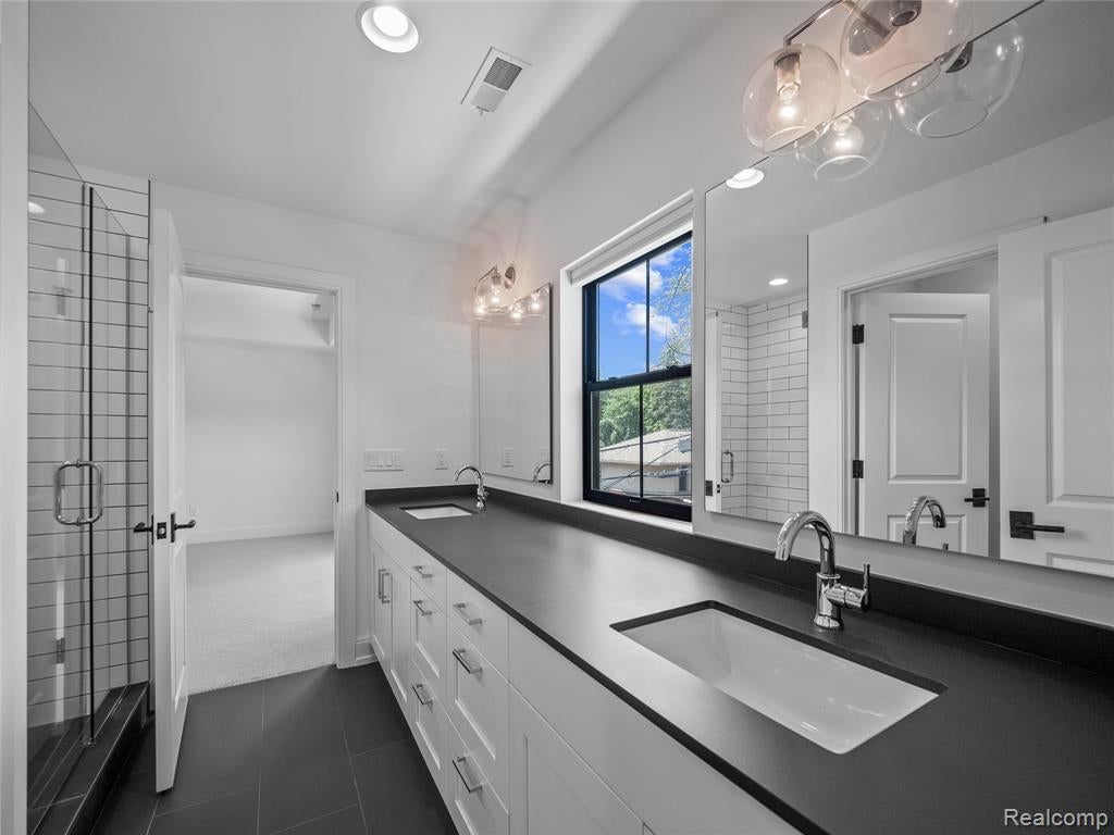 887 Redding Road Birmingham, MI 48009 - Photo 17 of 20 Gallery Image 17