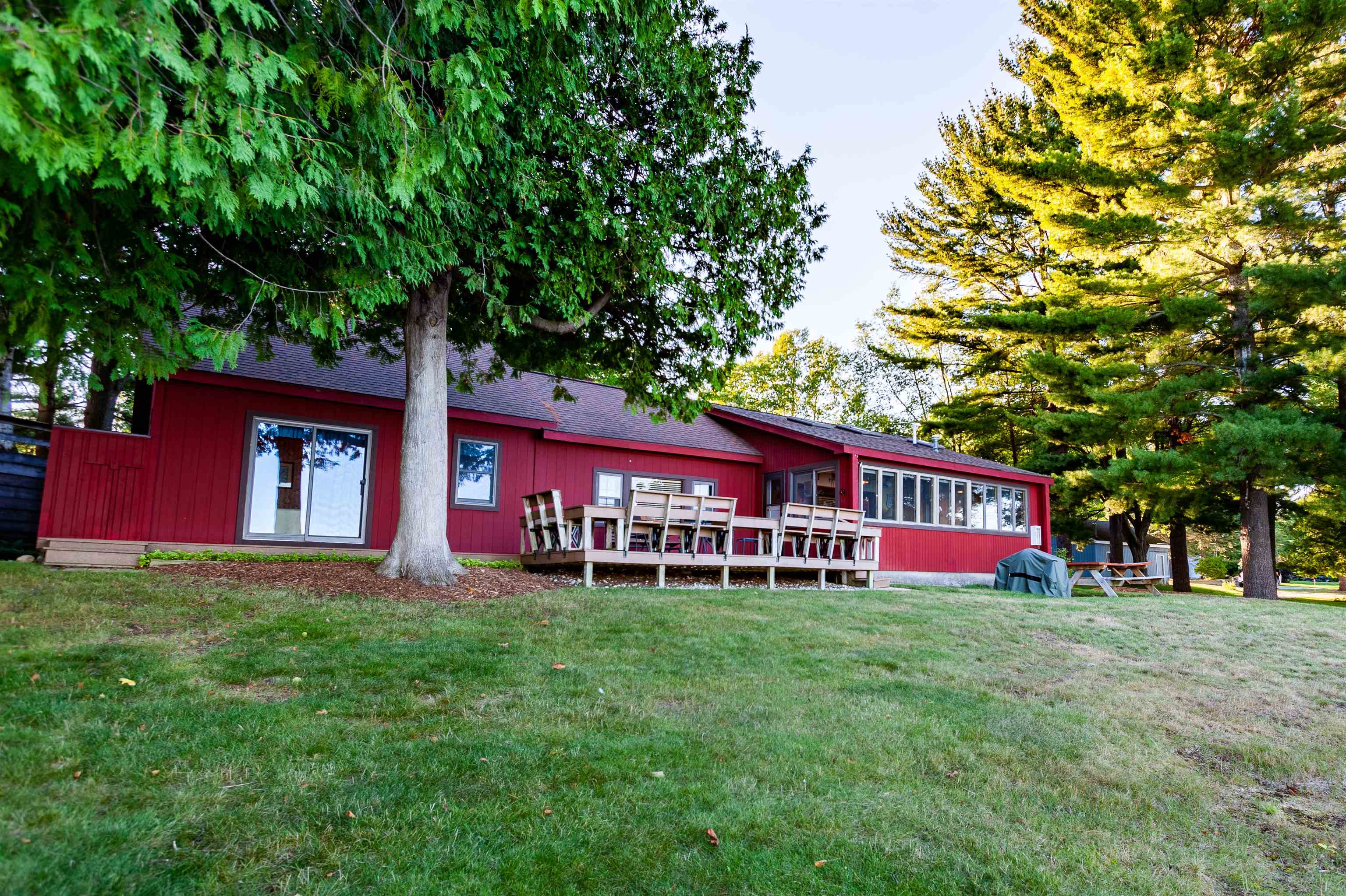 274 Bass Lake Road Traverse City, MI 49685 - Photo 1 of 33 1904686.JPG