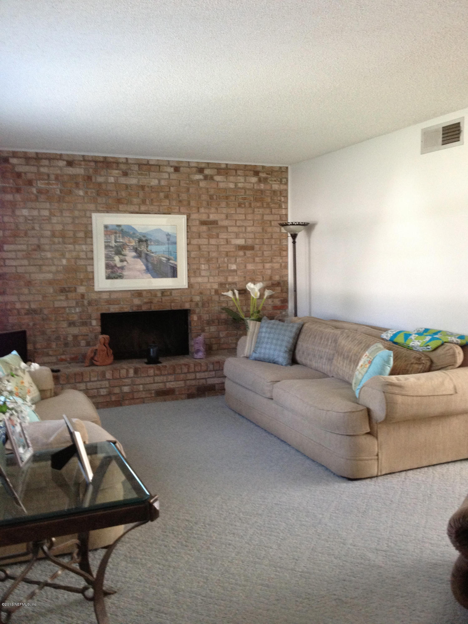 10564 Hampton Road Jacksonville, FL 32257 - Photo 2 of 15 Living Room
