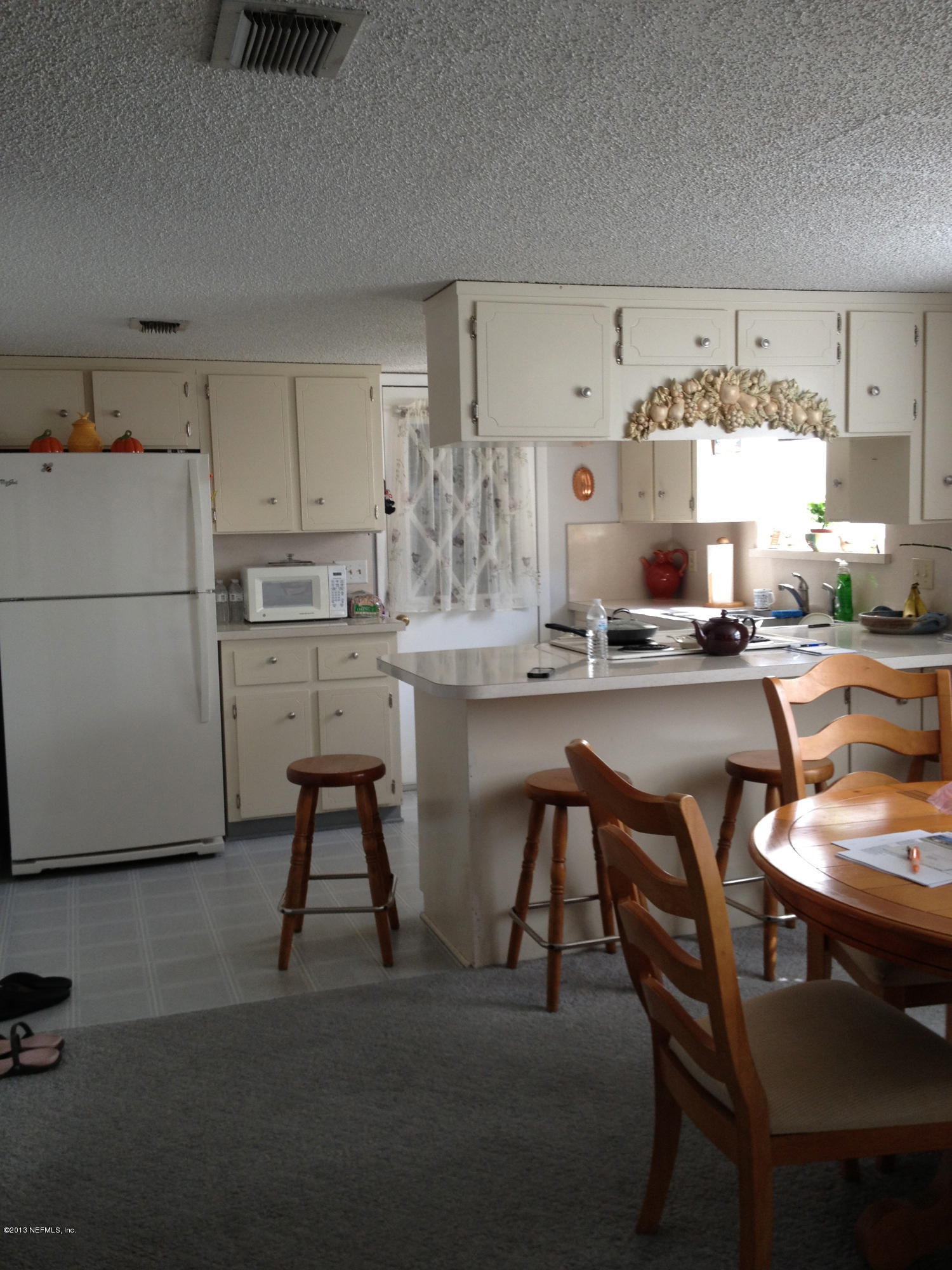 10564 Hampton Road Jacksonville, FL 32257 - Photo 5 of 15 kitchen/dining room