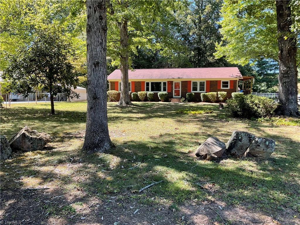 624 Mace Road Mebane, NC 27302 - Photo 4 of 32 Gallery Image 4