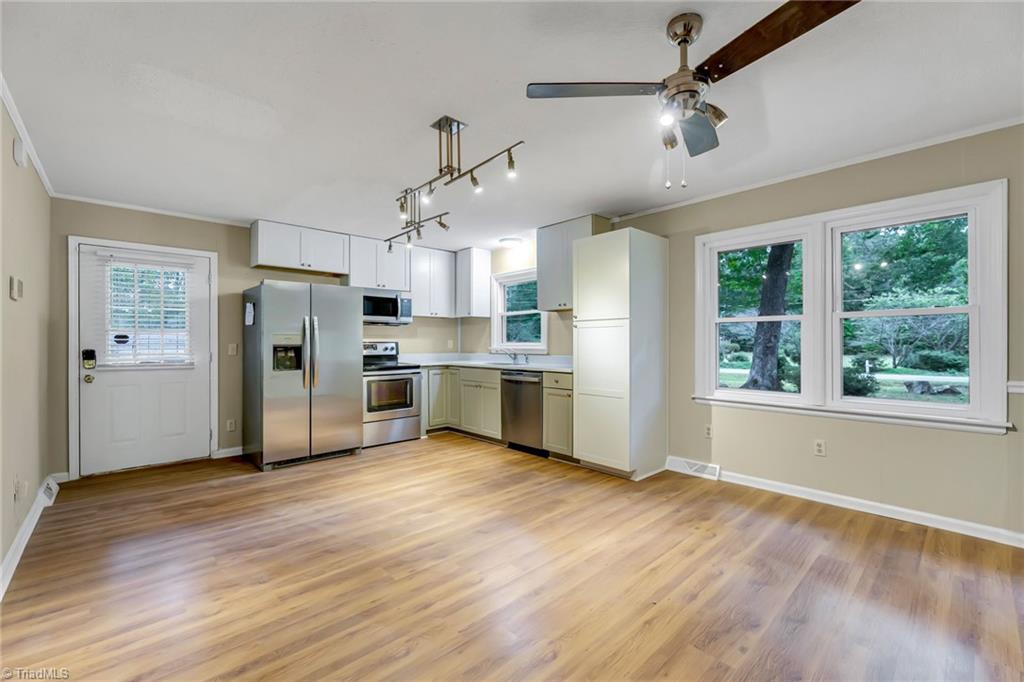 624 Mace Road Mebane, NC 27302 - Photo 6 of 32 Gallery Image 6