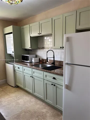 $2,150 | 680 Southwest 10th Street, Unit 7, Miami, FL 33130