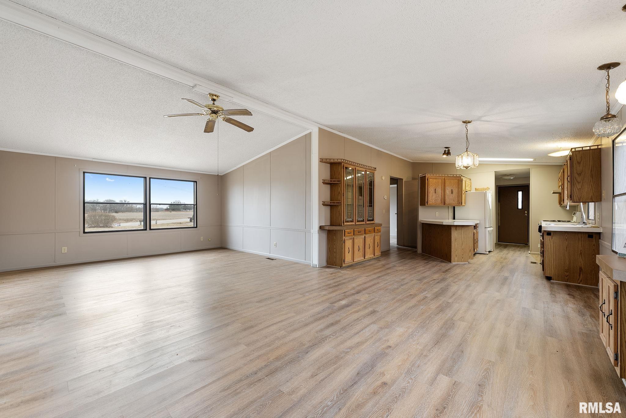 770 State Highway 94 Aledo, IL 61231 - Photo 3 of 17