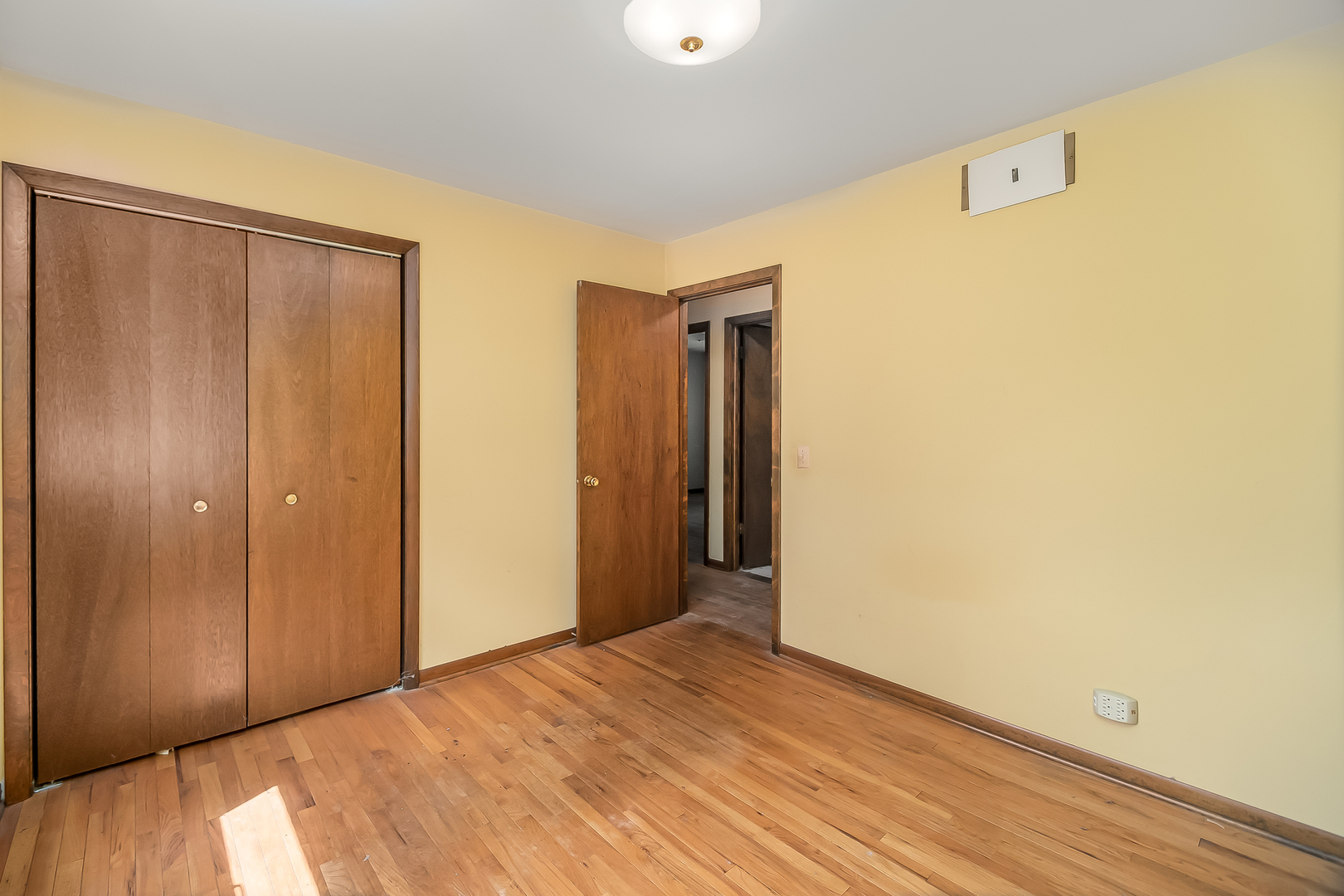 9027 Skyline Drive Burr Ridge, IL 60527 - Photo 12 of 21