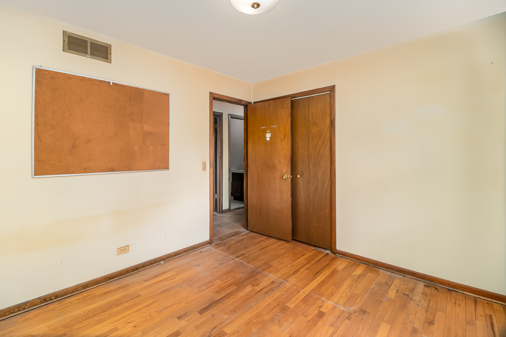 9027 Skyline Drive Burr Ridge, IL 60527 - Photo 16 of 21