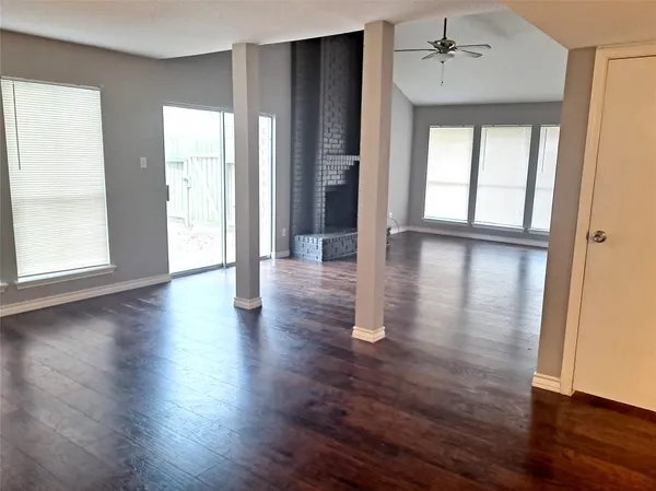 $2,000 | 2917 Bassingham Drive, Houston, TX 77339