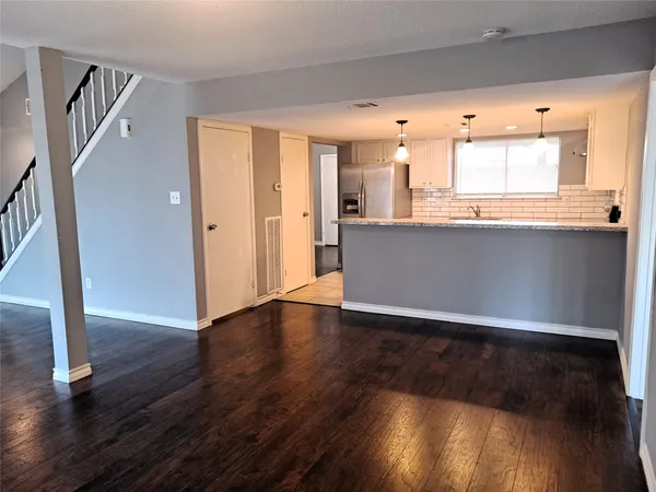 $2,000 | 2917 Bassingham Drive, Houston, TX 77339