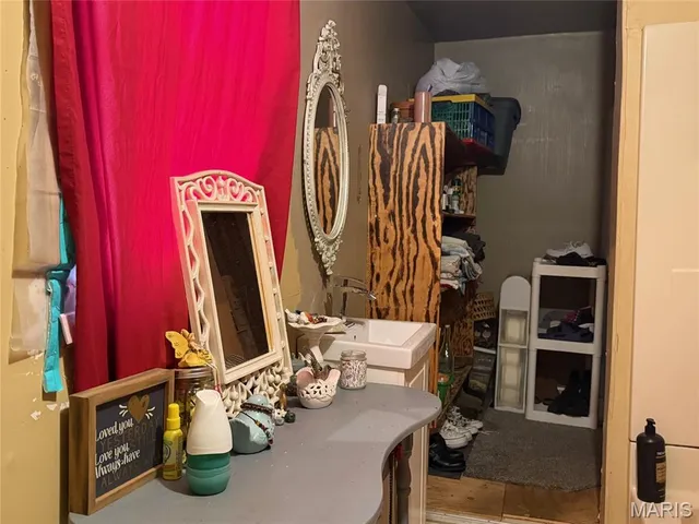 $26,000 | 623 West Second Street, St. Elmo, IL 62458