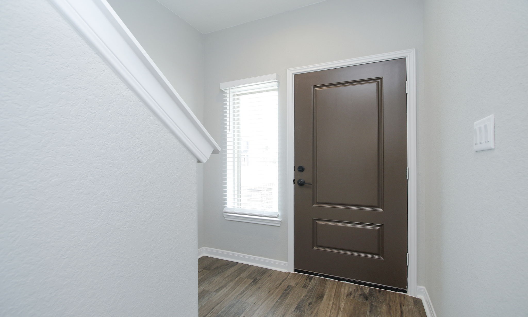 14010 Longstreet Road, Unit 9 Willis, TX 77318 - Photo 10 of 50 an empty room with windows and closet