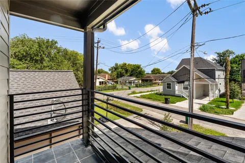 $599,900 | 8306 Comal Street, Houston, TX 77051