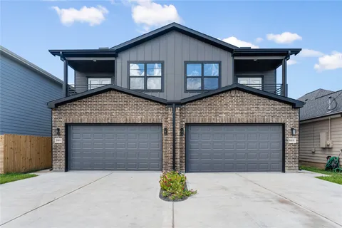 $599,900 | 8306 Comal Street, Houston, TX 77051