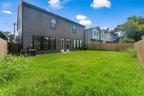 $599,900 | 8306 Comal Street, Houston, TX 77051