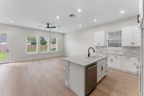 $599,900 | 8306 Comal Street, Houston, TX 77051