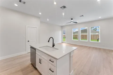 $599,900 | 8306 Comal Street, Houston, TX 77051