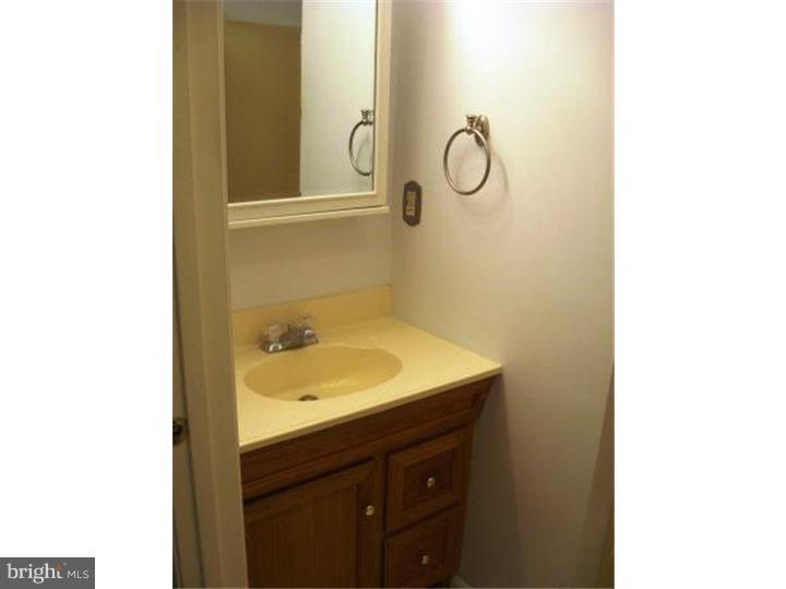 241 Sylvan Street Riverside, NJ 08075 - Photo 12 of 21 Bathroom