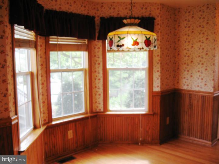 241 Sylvan Street Riverside, NJ 08075 - Photo 6 of 21 Breakfast Room