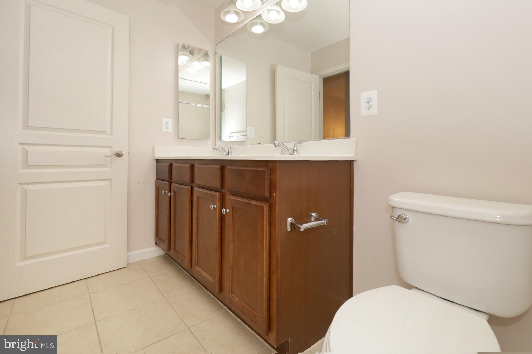 8321 Scotland Loop Manassas, VA 20109 - Photo 19 of 42 Bathroom 1