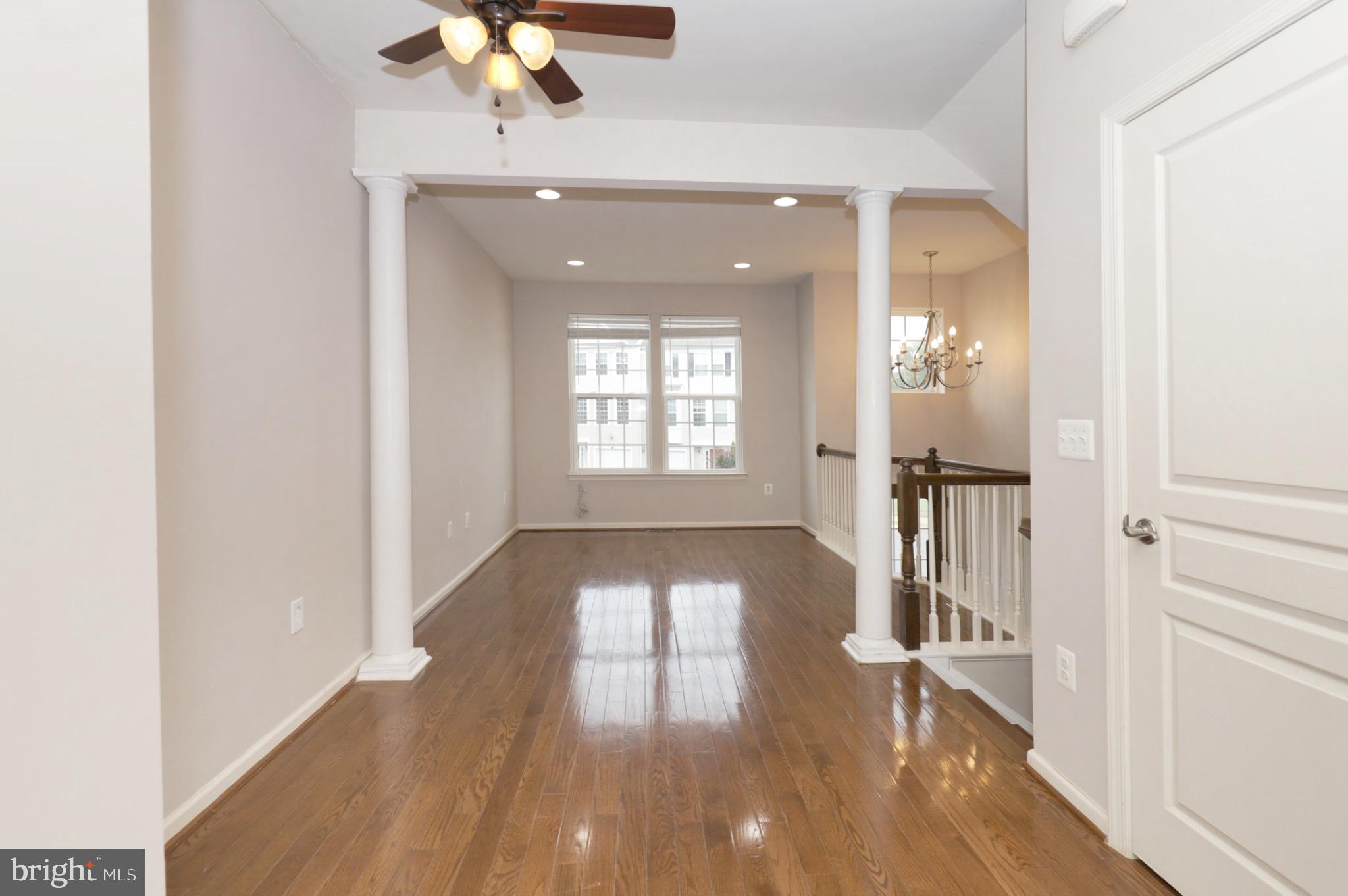 8321 Scotland Loop Manassas, VA 20109 - Photo 7 of 42 Gallery Image 7
