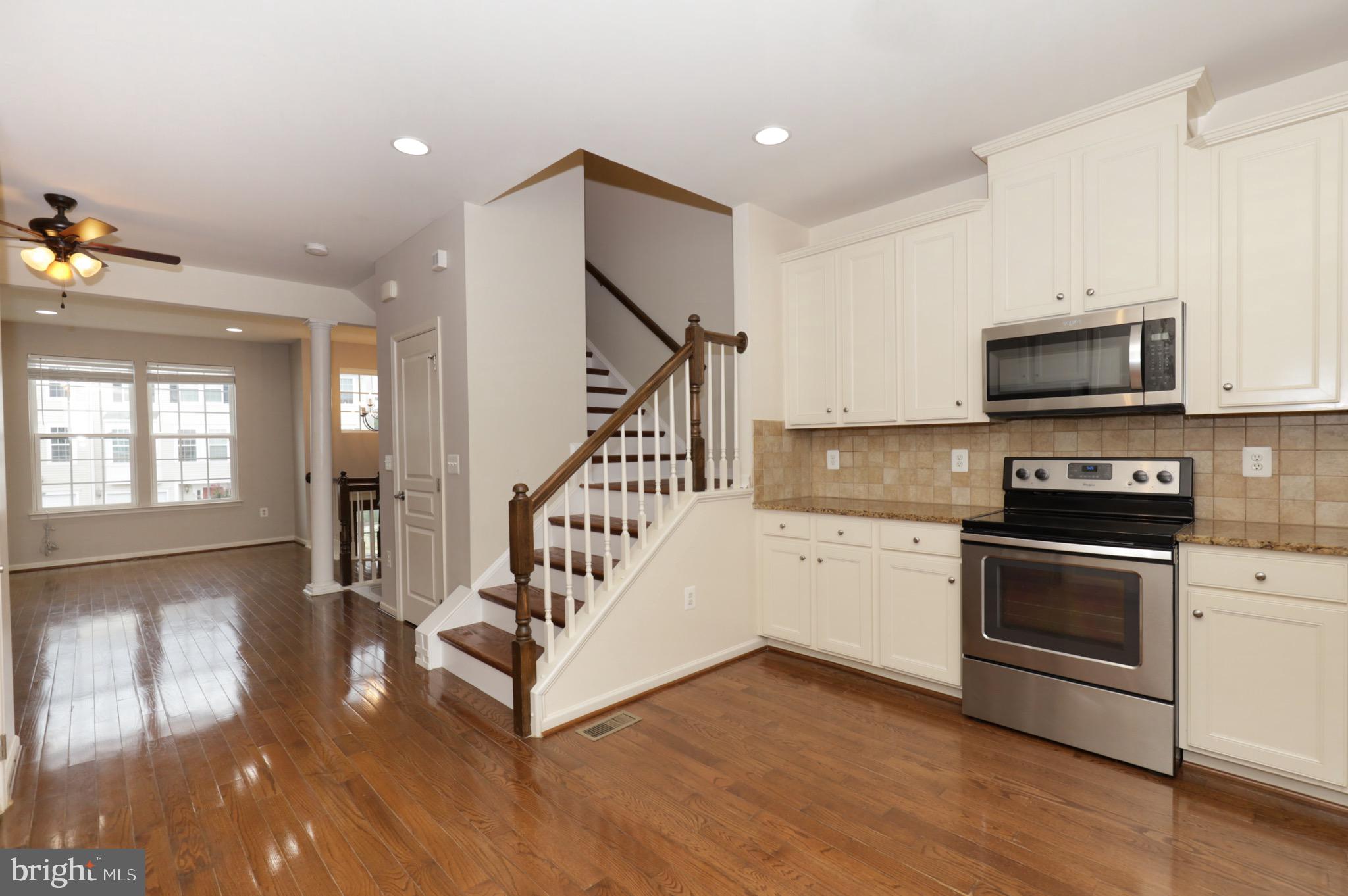 8321 Scotland Loop Manassas, VA 20109 - Photo 10 of 42 Kitchen View III