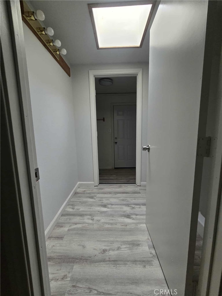 1901 Vineyard Street Barstow, CA 92311 - Photo 22 of 27 Master bath entryway.