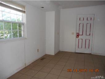 1212 West Pontoon Road Granite City, IL 62040 - Photo 8 of 12 Gallery Image 8