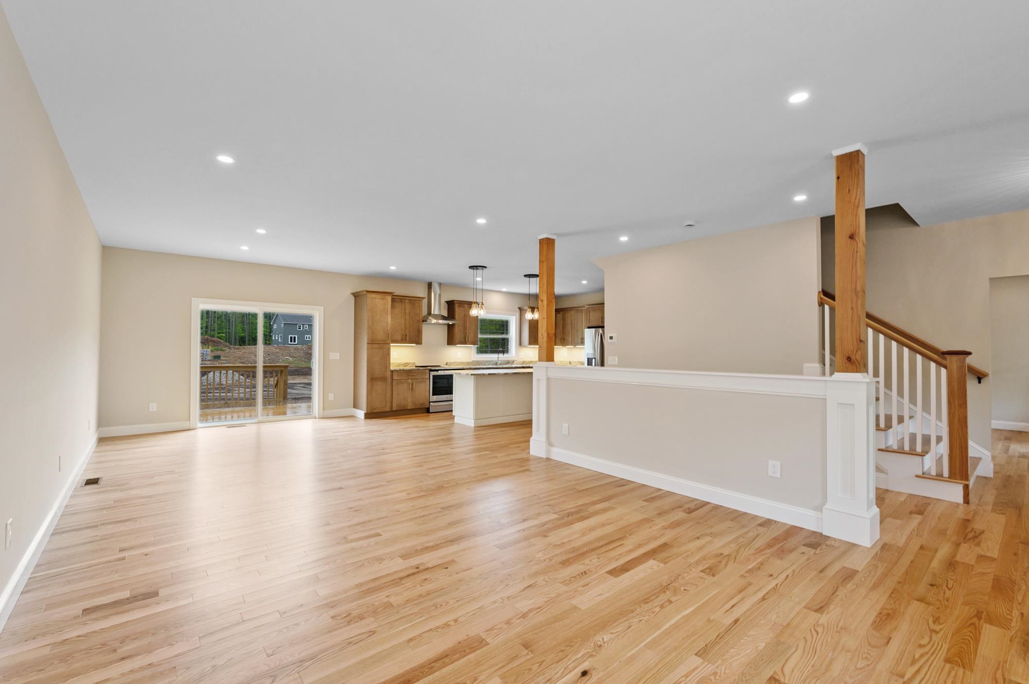 211 North Road Sandown, NH 03873 - Photo 11 of 52