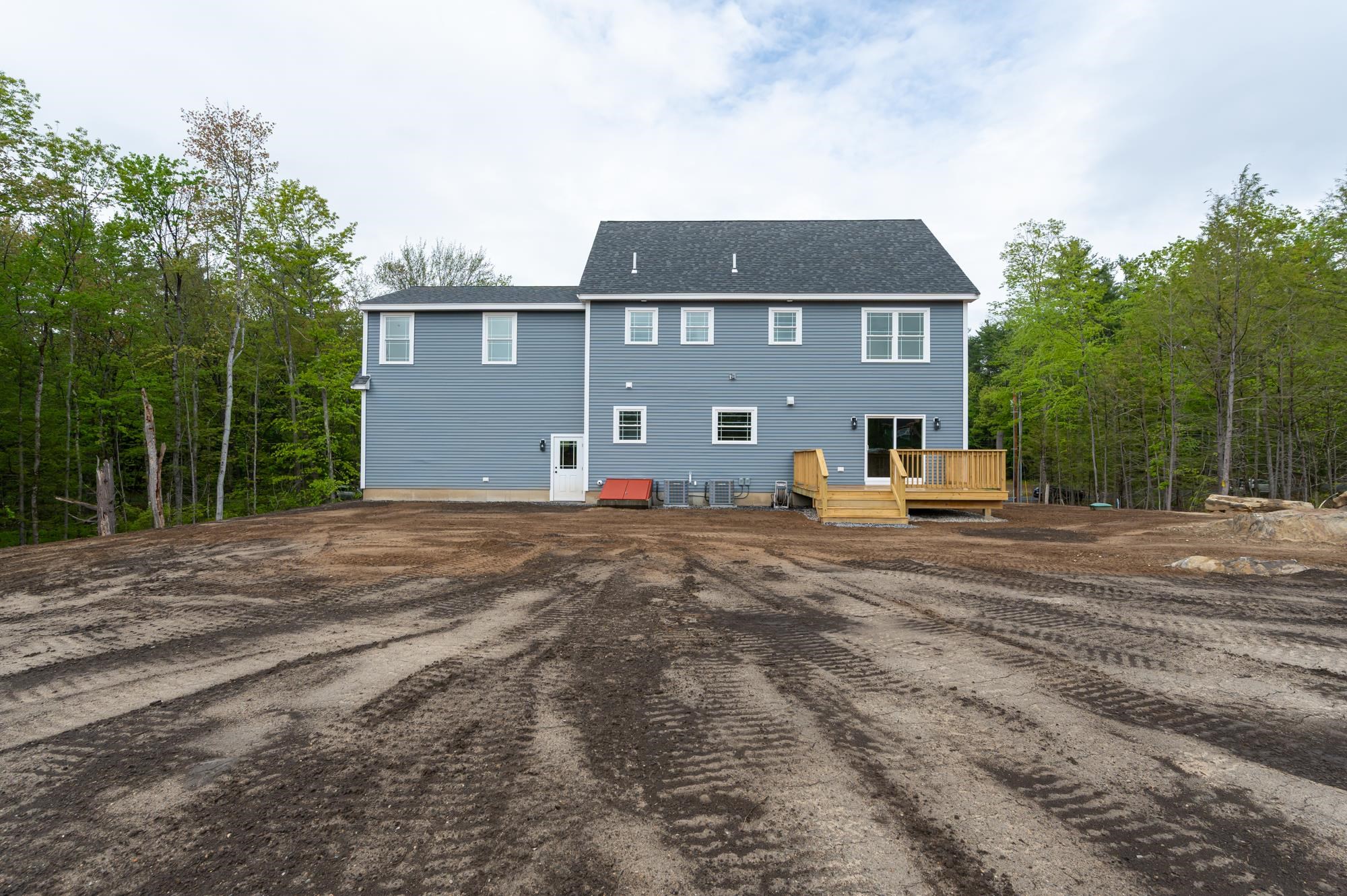 211 North Road Sandown, NH 03873 - Photo 44 of 52