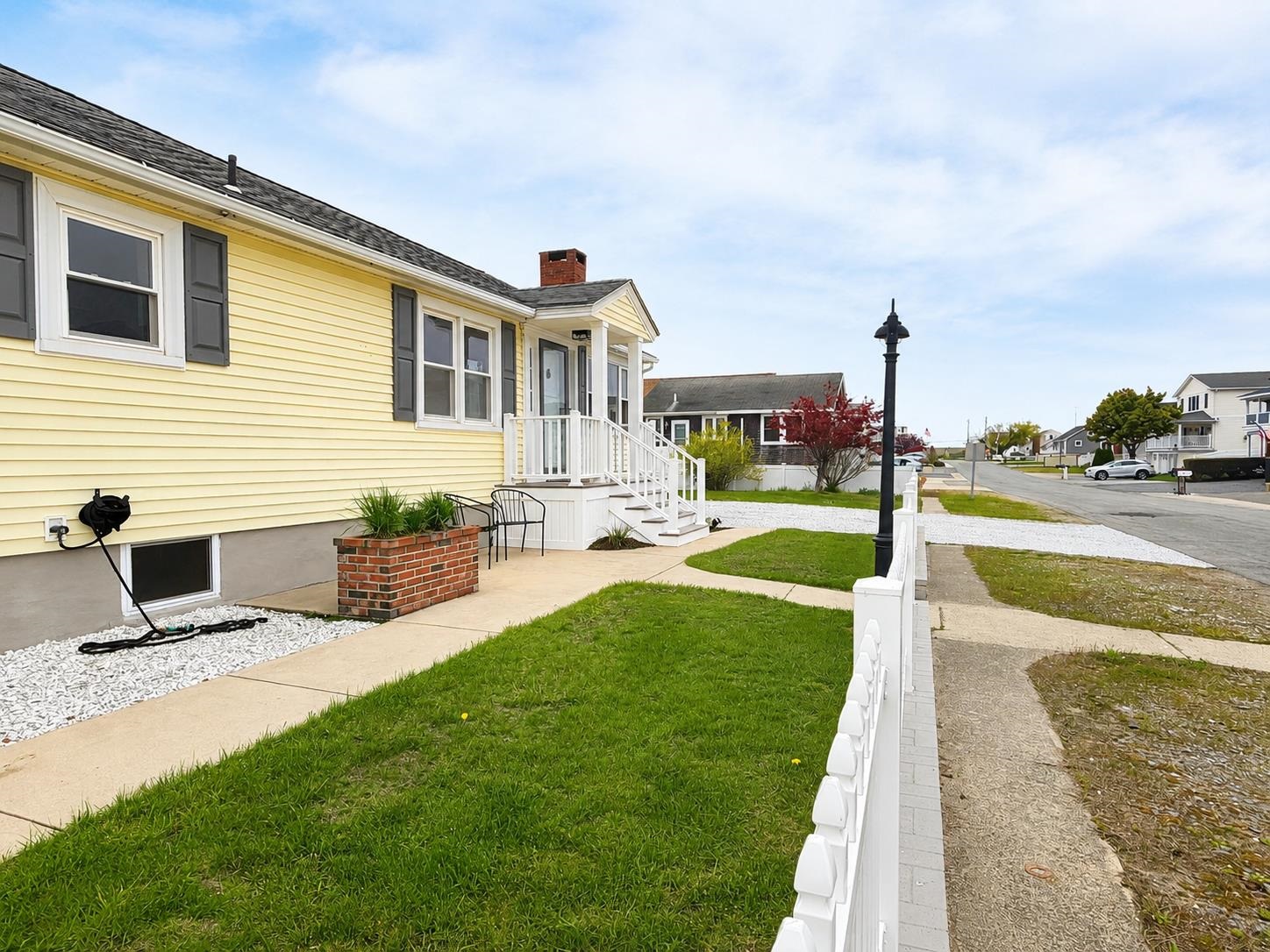 540 Hudson Street Seabrook, NH 03874 - Photo 2 of 14