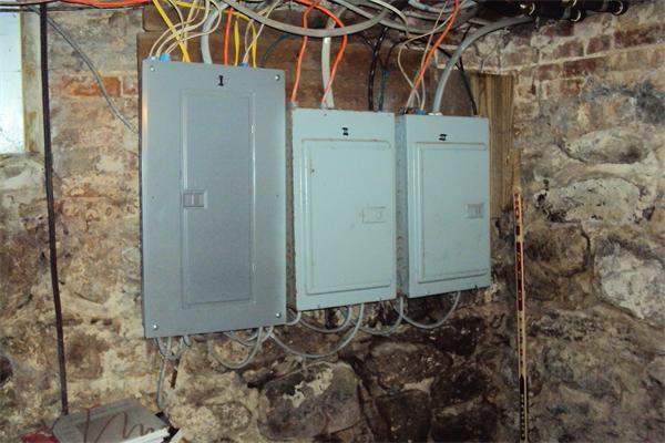 6 Beckman Street Worcester, MA 01607 - Photo 16 of 18 a backyard of a house