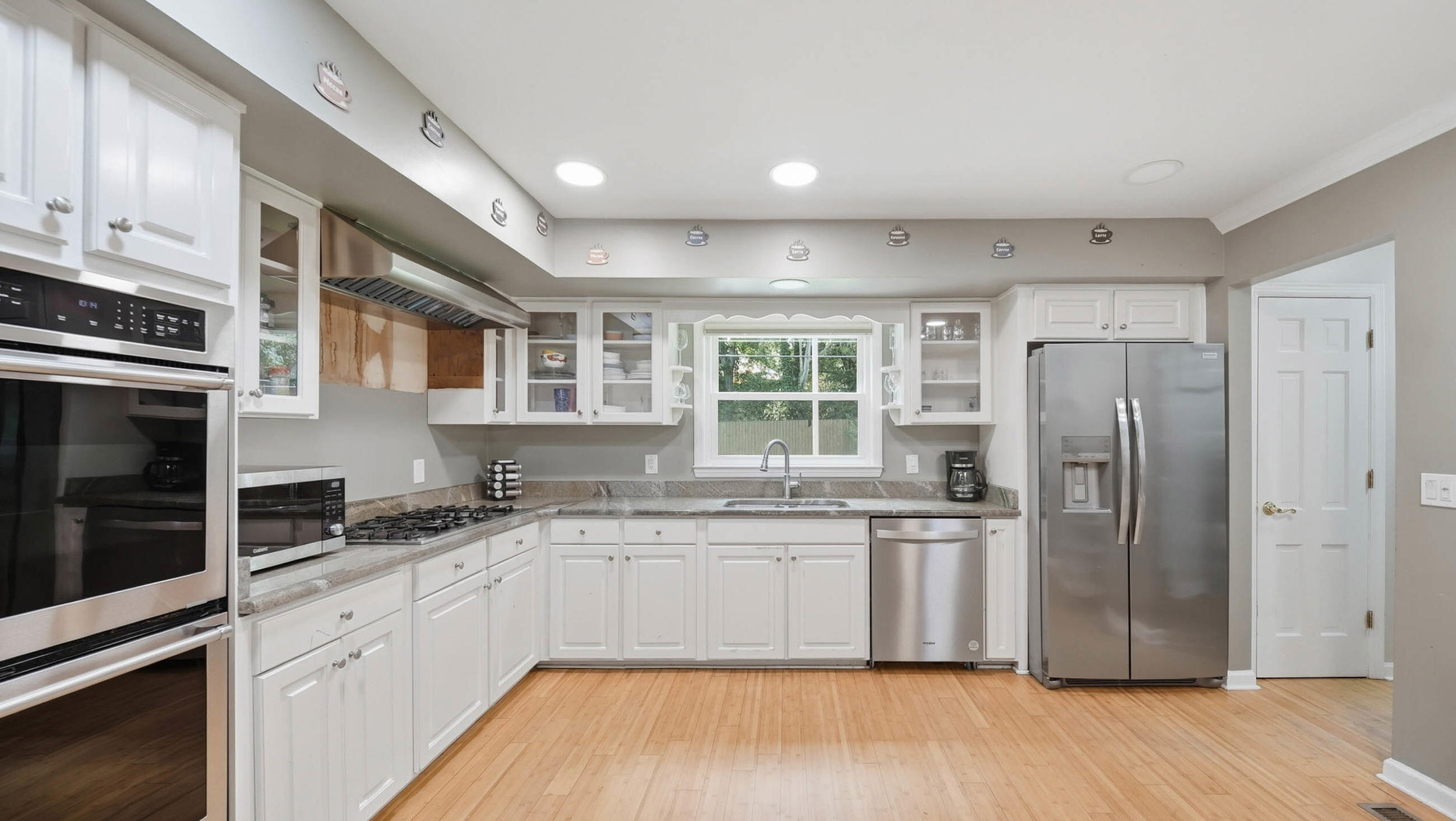 205 Masters Road Hixson, TN 37343 - Photo 14 of 40 Functional Kitchen Layout