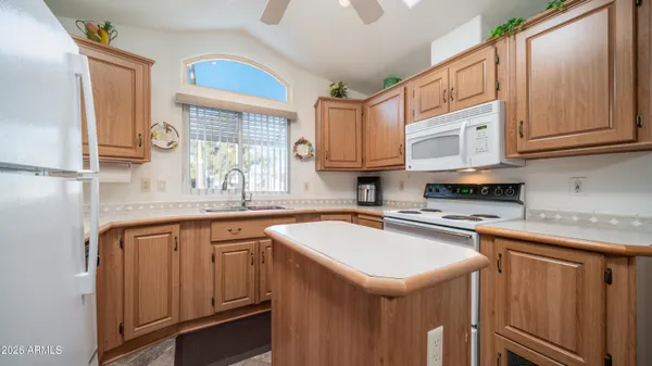 $169,900 | 923 Nickel Drive, Unit 923, Apache Junction, AZ 85119