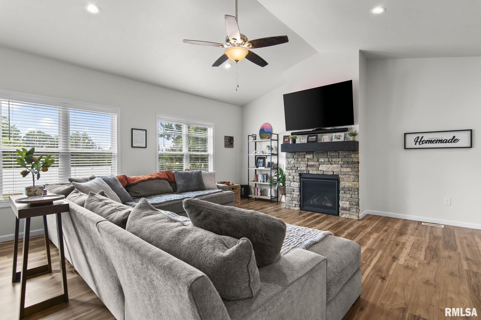 6409 McIntosh Court Springfield, IL 62711 - Photo 10 of 39 Gallery Image 10
