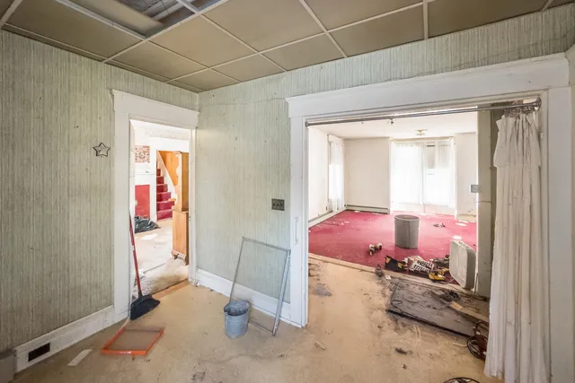 $170,000 | 965 Main Street, Waldoboro, ME 04572