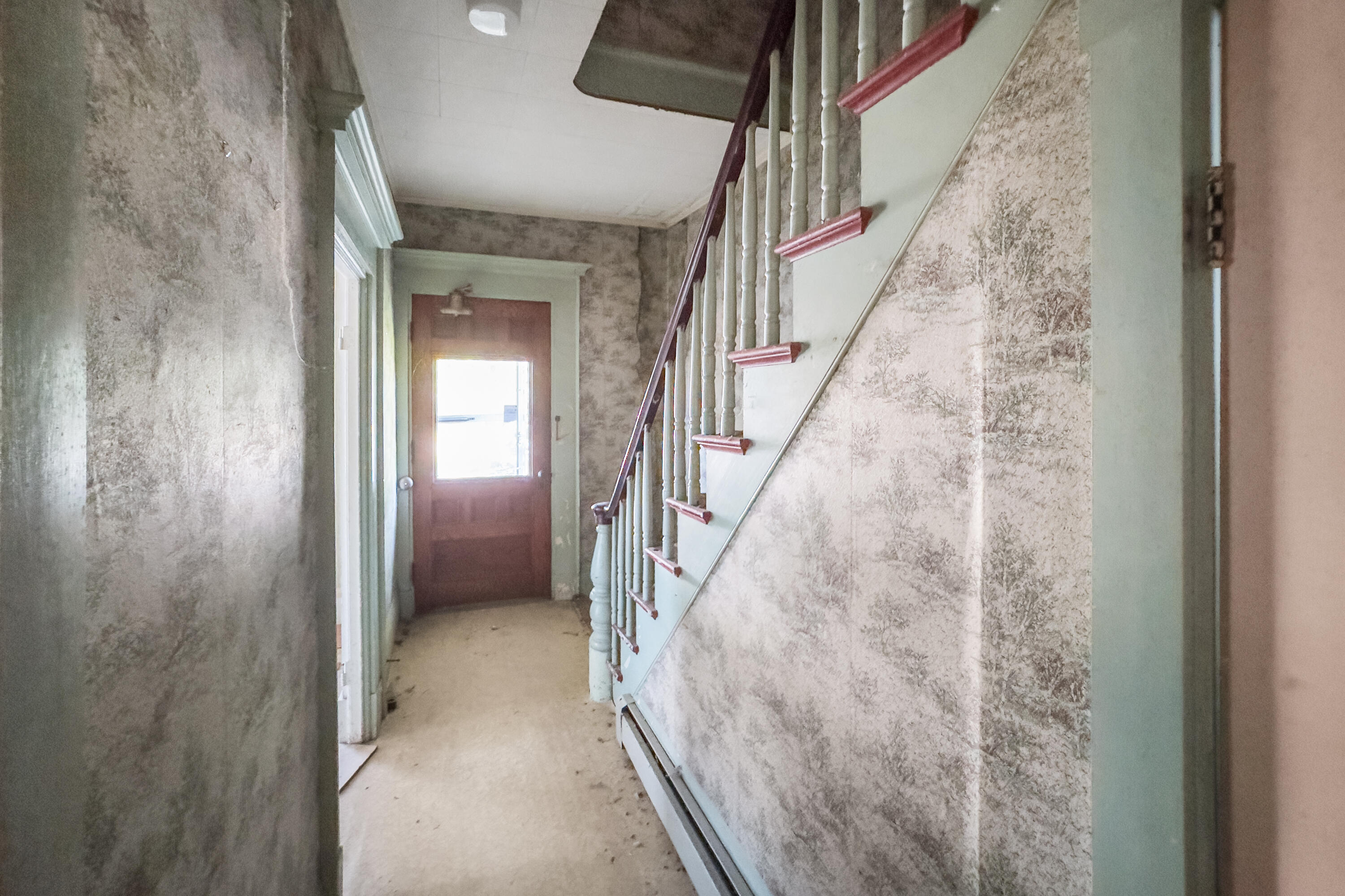 965 Main Street Waldoboro, ME 04572 - Photo 12 of 15 Front Hall