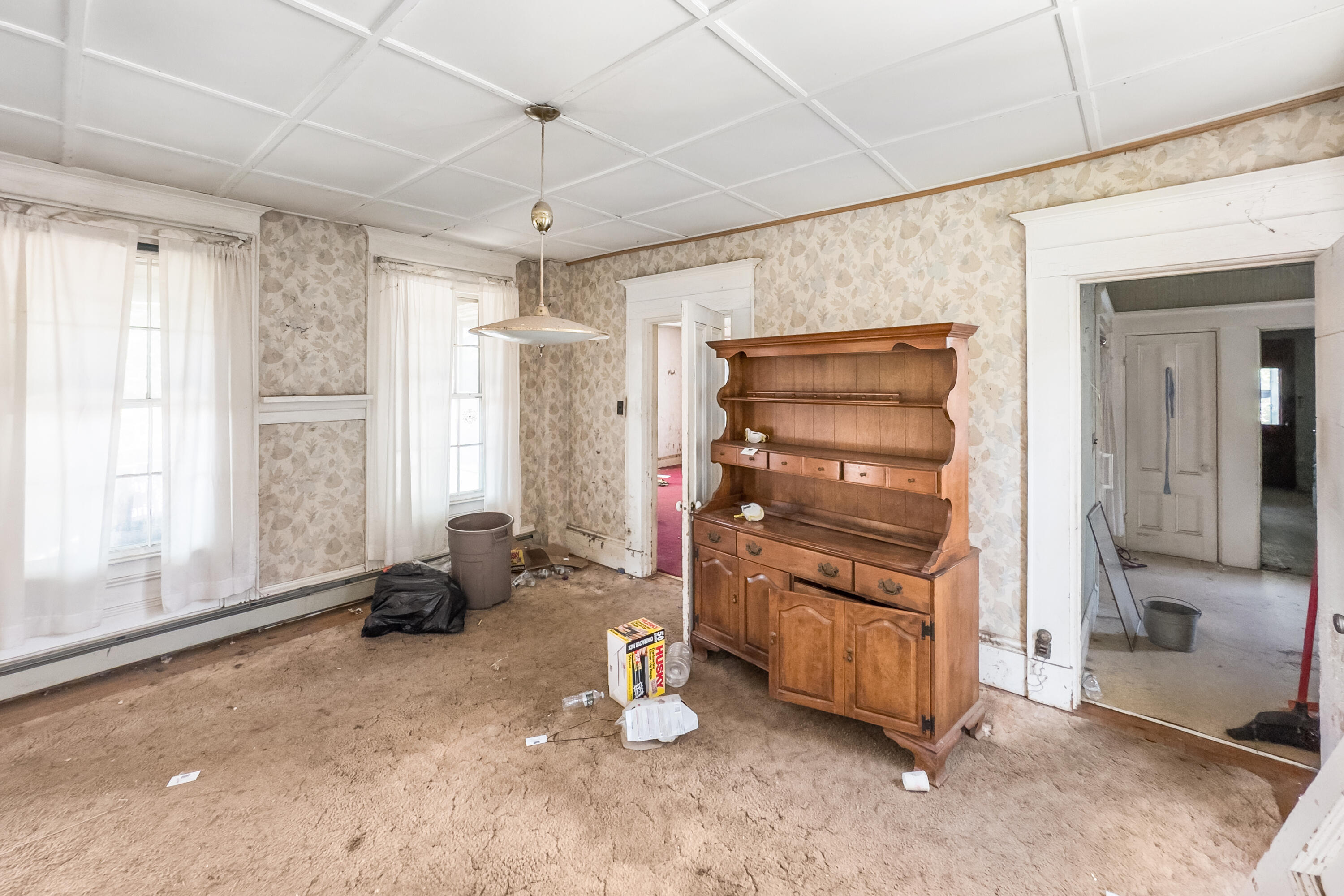 965 Main Street Waldoboro, ME 04572 - Photo 3 of 15 Dining room