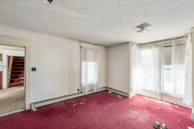 $170,000 | 965 Main Street, Waldoboro, ME 04572