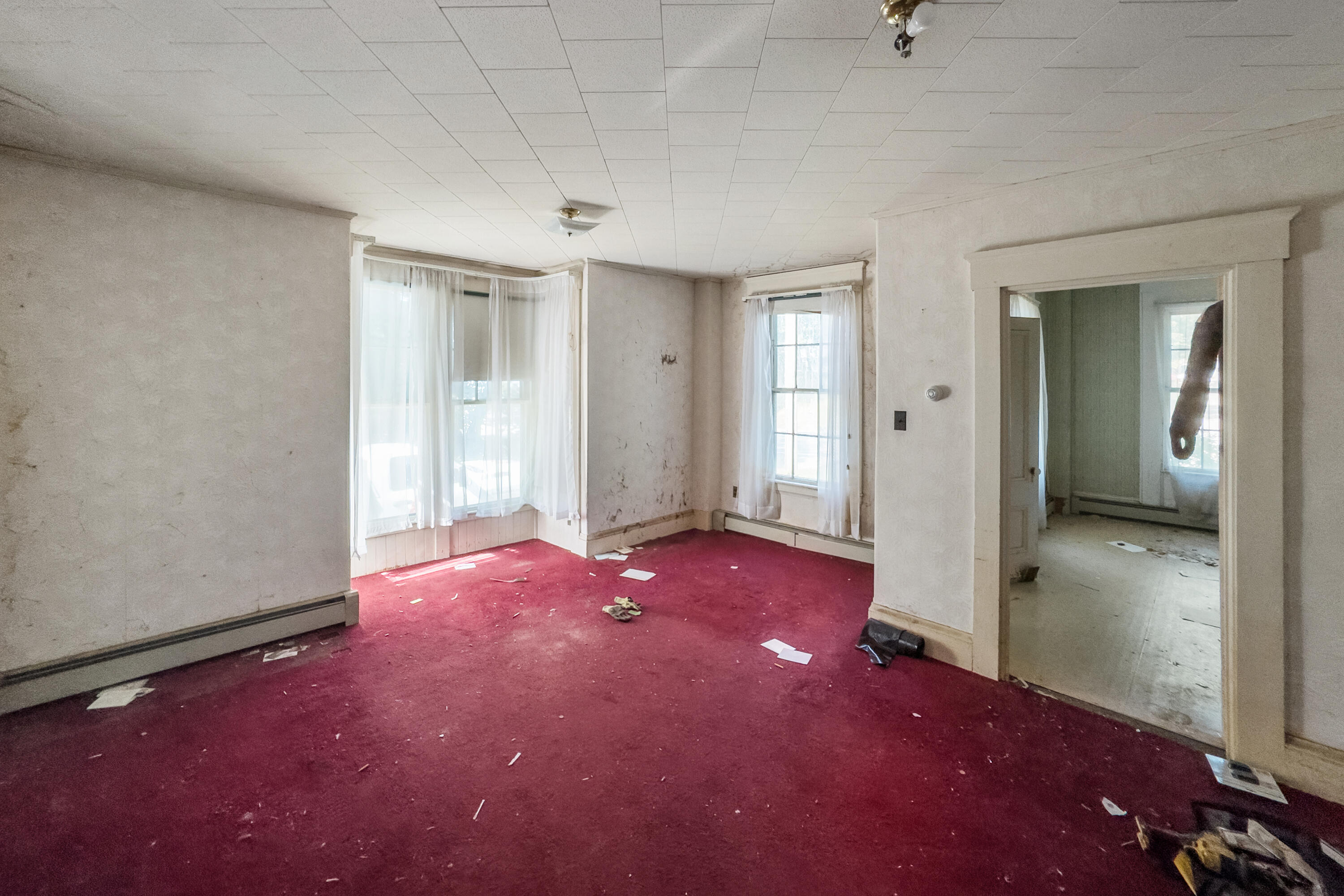 965 Main Street Waldoboro, ME 04572 - Photo 8 of 15 Living room