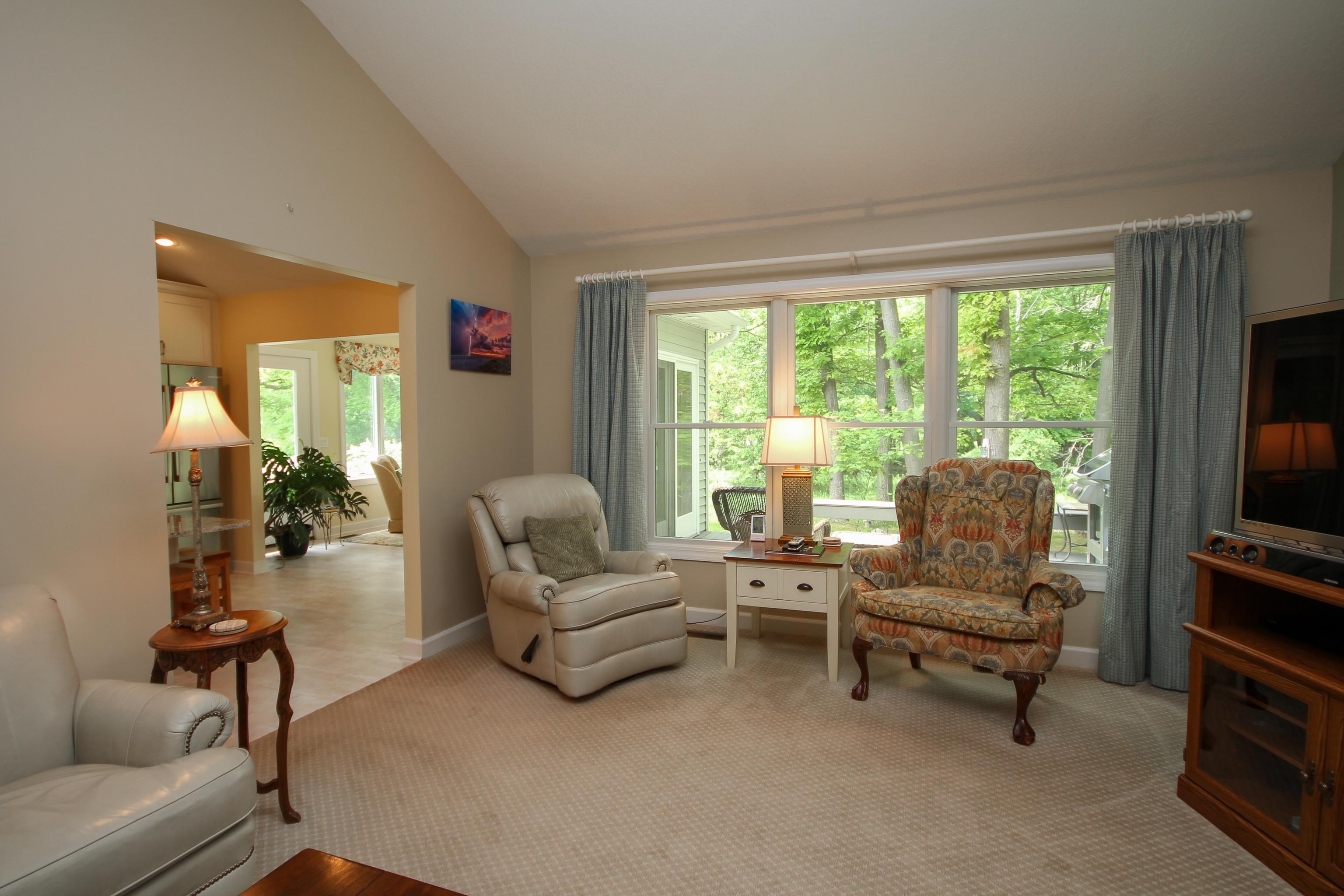 4272 South Meridian Road Mount Pleasant, MI 48858 - Photo 11 of 62 1900921-10.JPG
