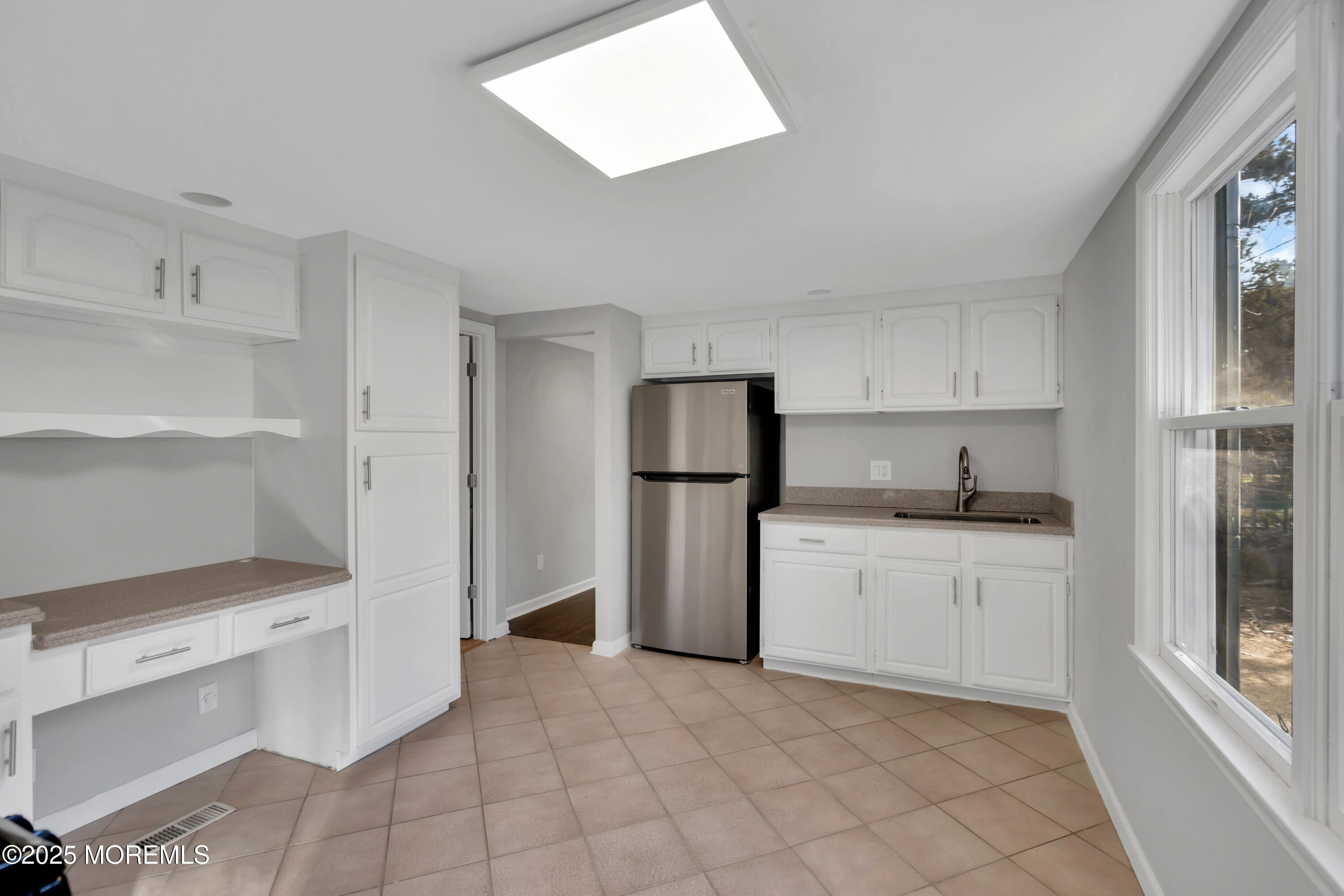 24 Davos Road Brick, NJ 08724 - Photo 7 of 19 021_dsc08914