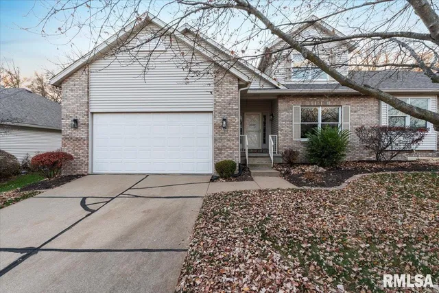 $374,900 | 3000 East 32nd Street, Unit 14, Davenport, IA 52807