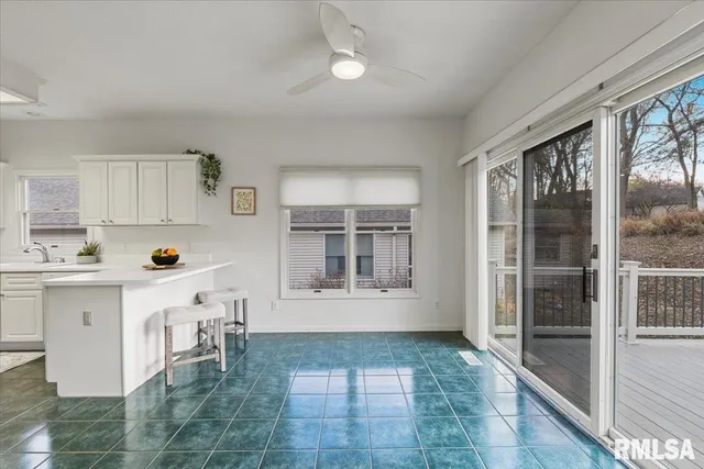 $374,900 | 3000 East 32nd Street, Unit 14, Davenport, IA 52807