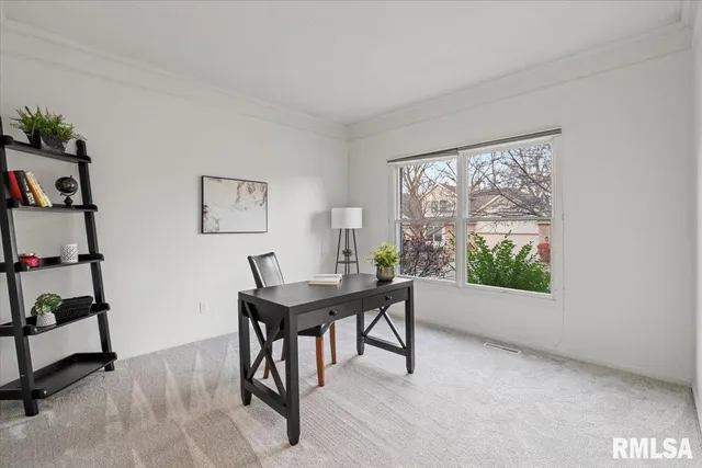 $374,900 | 3000 East 32nd Street, Unit 14, Davenport, IA 52807