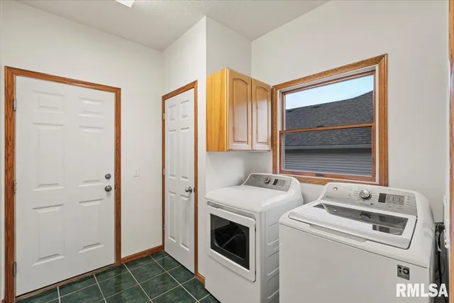 $374,900 | 3000 East 32nd Street, Unit 14, Davenport, IA 52807