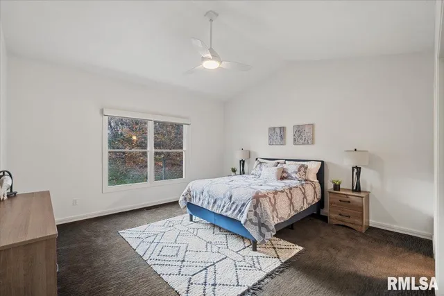 $374,900 | 3000 East 32nd Street, Unit 14, Davenport, IA 52807