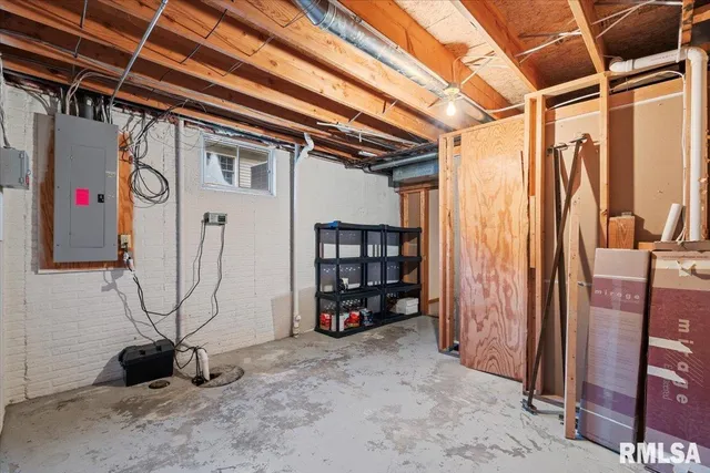 $374,900 | 3000 East 32nd Street, Unit 14, Davenport, IA 52807