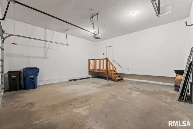 $374,900 | 3000 East 32nd Street, Unit 14, Davenport, IA 52807