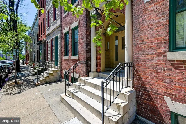 a view of house with a street